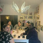 chicas compartiendo en charm home miami @ casa de recuperaacion
